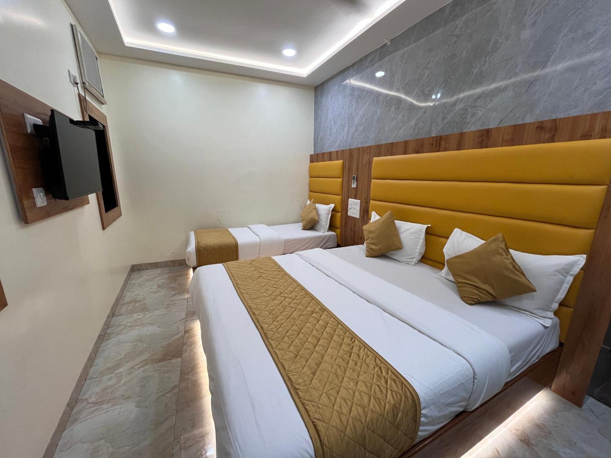 National - Grant Road Mumbai