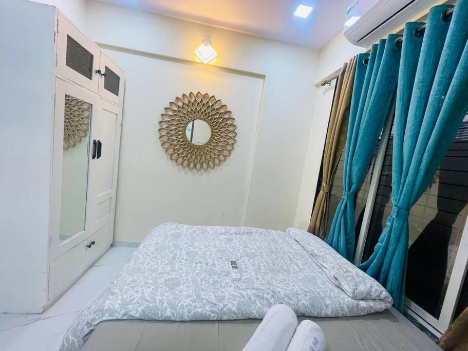 Vessaokar 1bhk - Bandra Close To Lilavati Hospital *