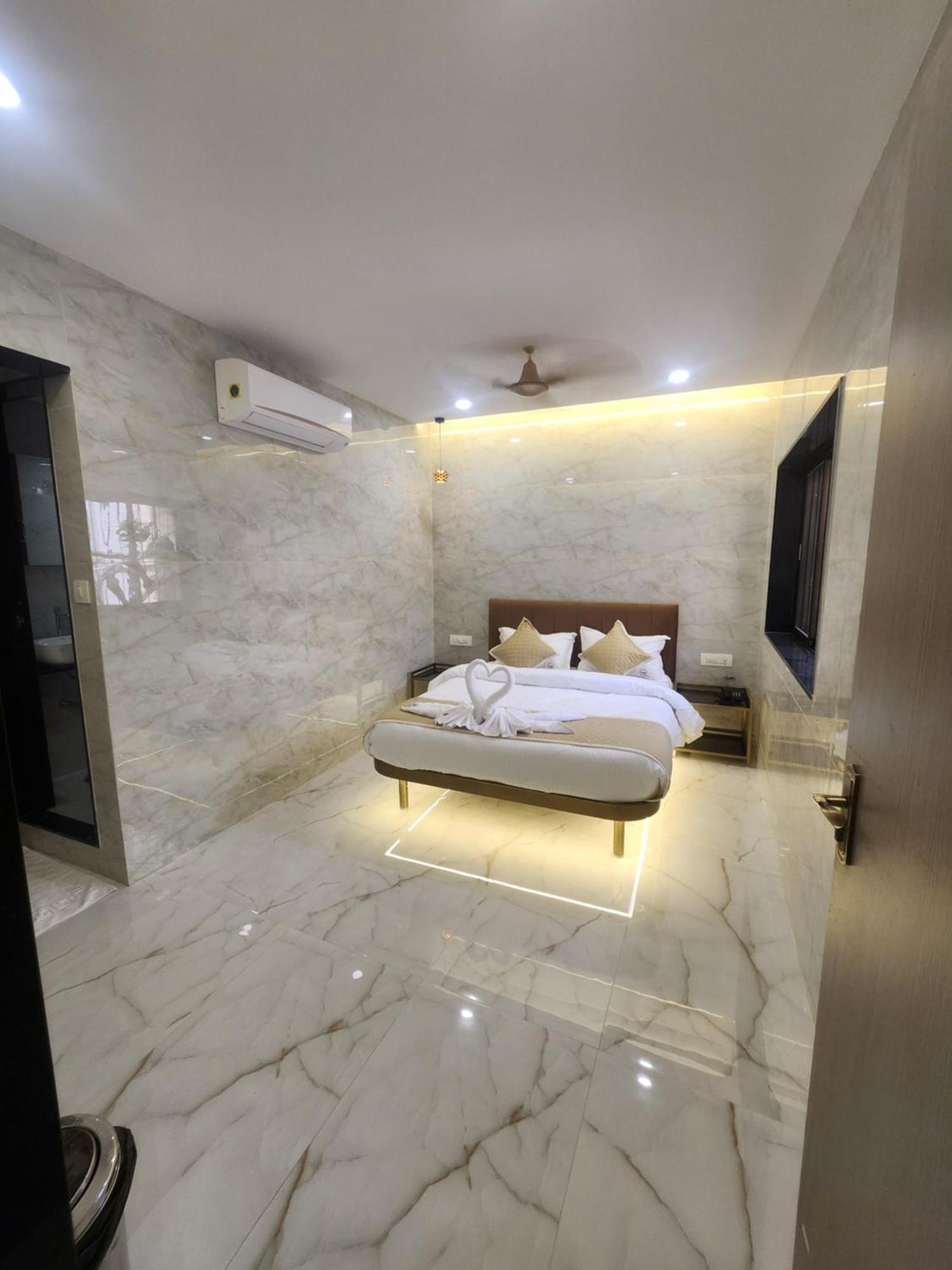 Albergue Elliott *