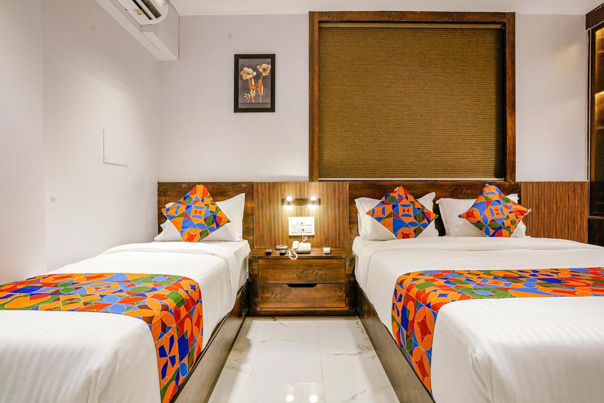 Fabhotel Peralz - Nr Boriwali Station