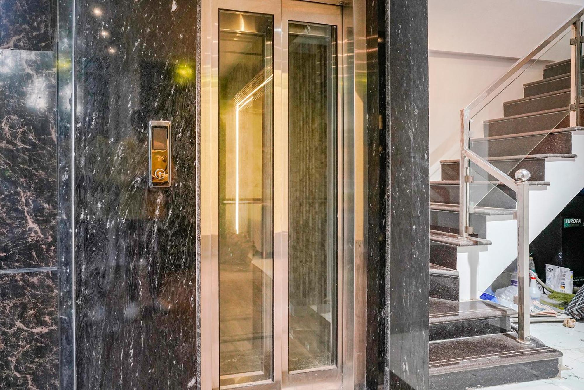 Hotel Fabhotel Peralz - Nr Boriwali Station