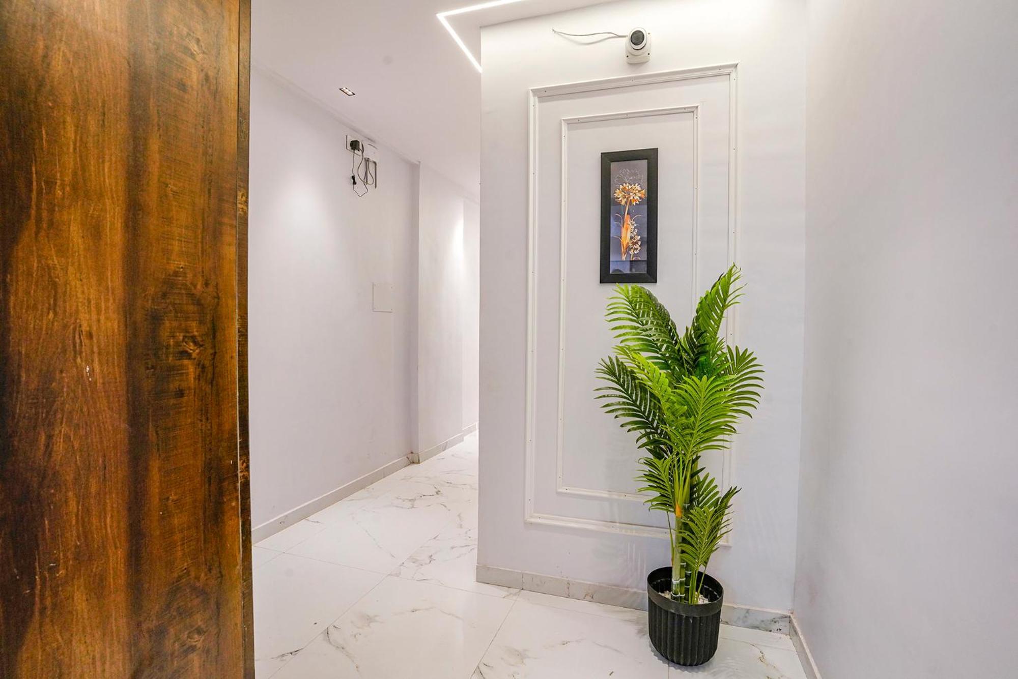 Hotel Fabhotel Peralz - Nr Boriwali Station Mumbai