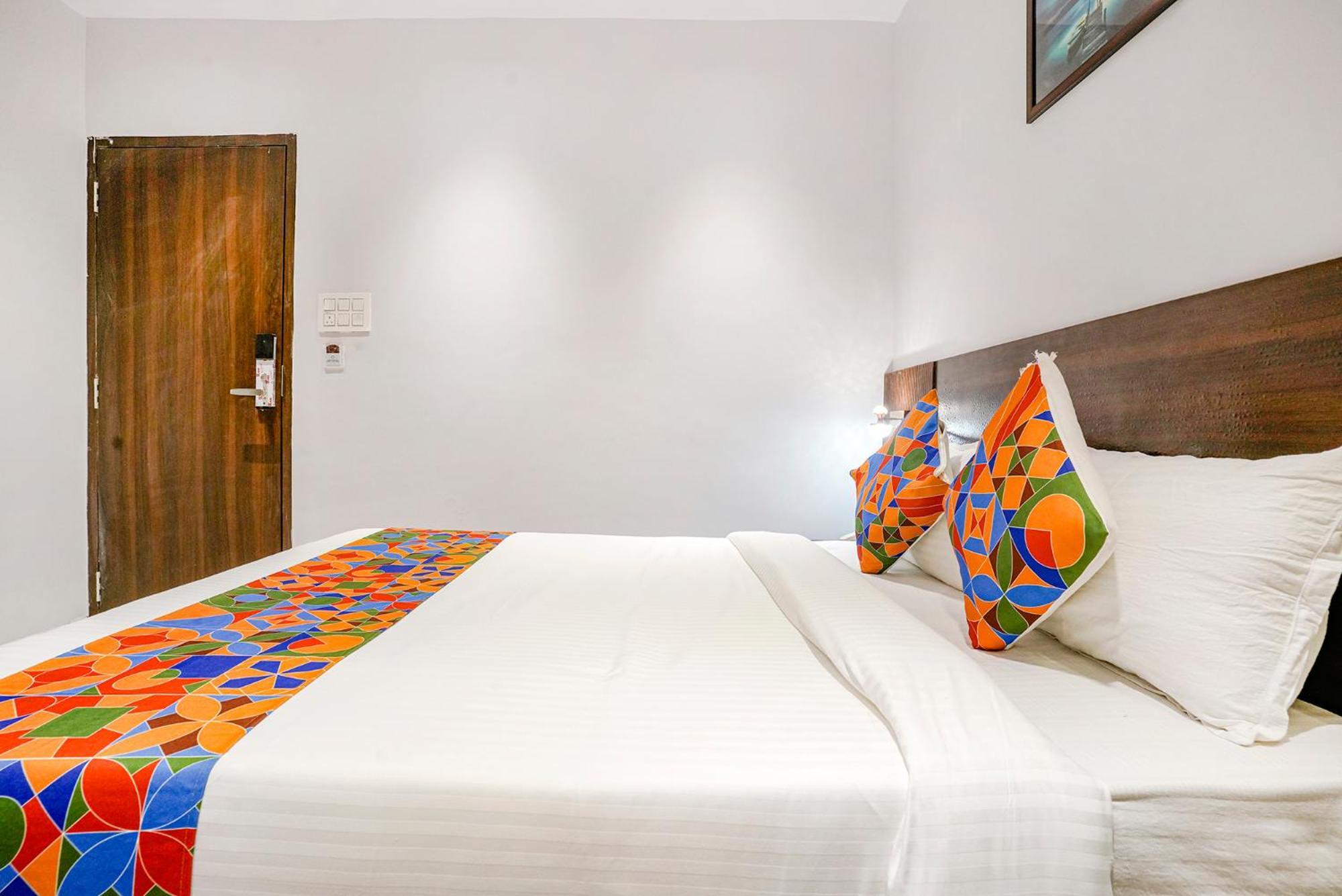 Fabhotel Peralz - Nr Boriwali Station Mumbai