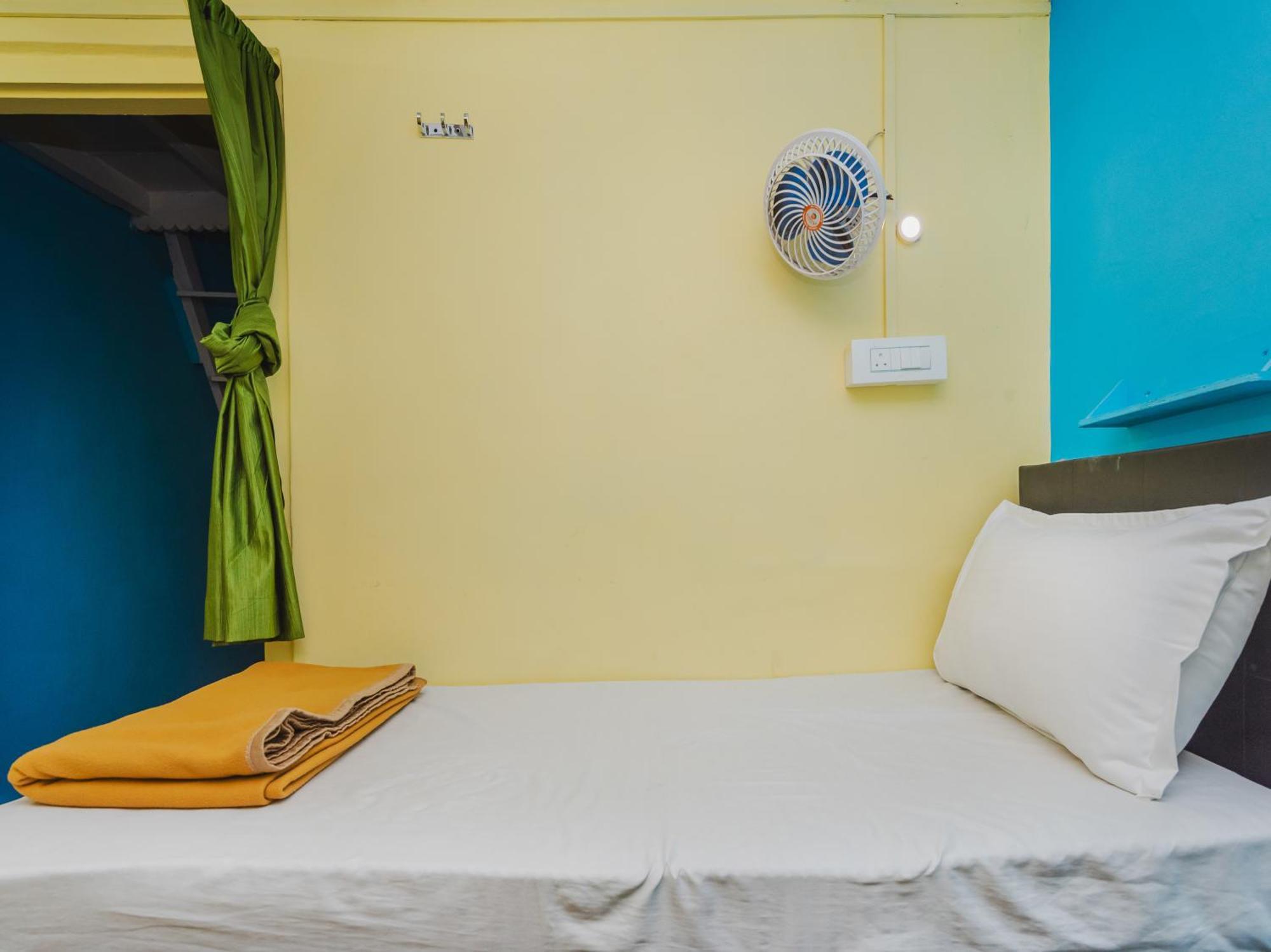 Hostel New Afra