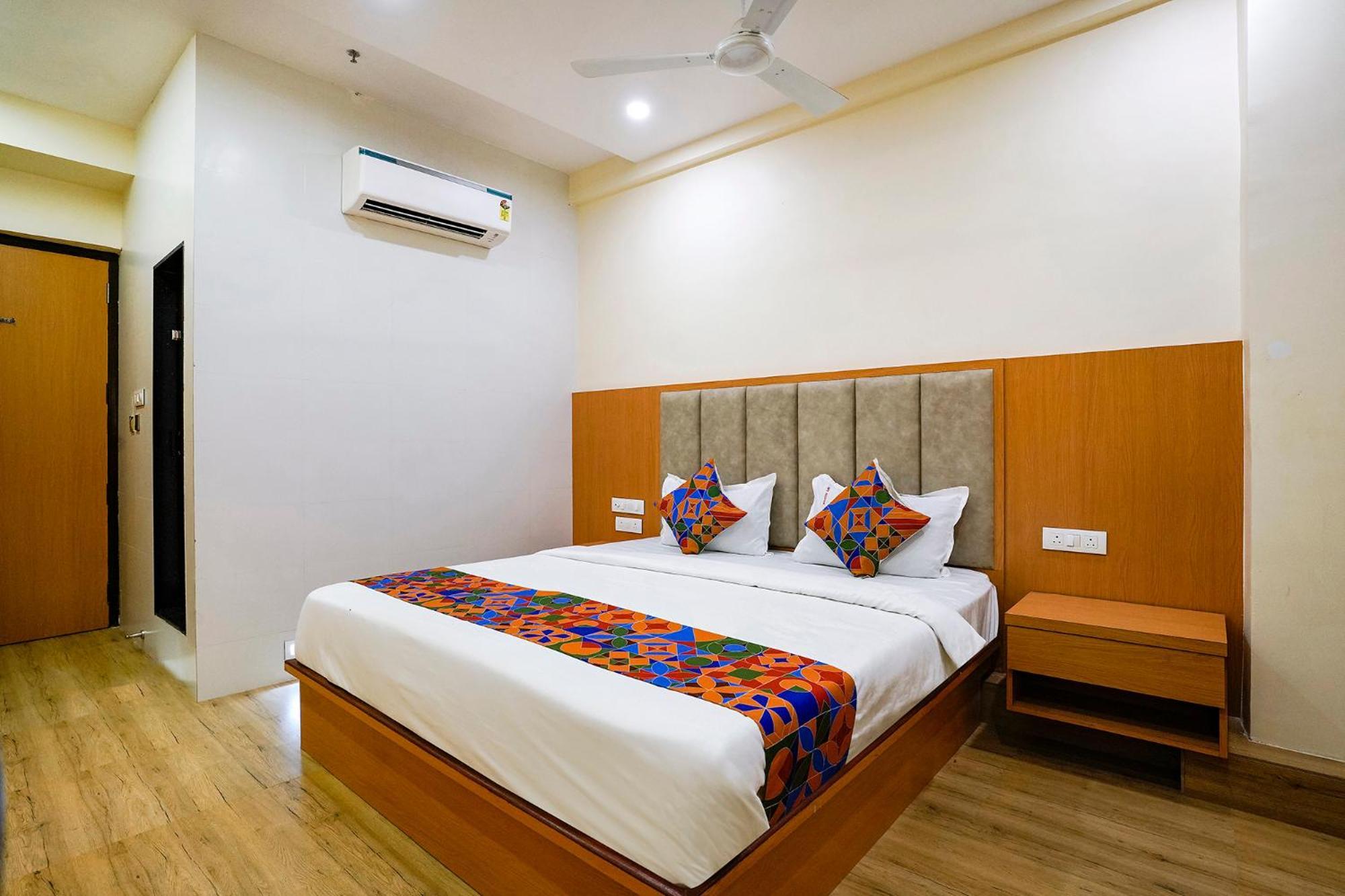 Fabhotel 7 Square - Nr Bkc Hotel 3*