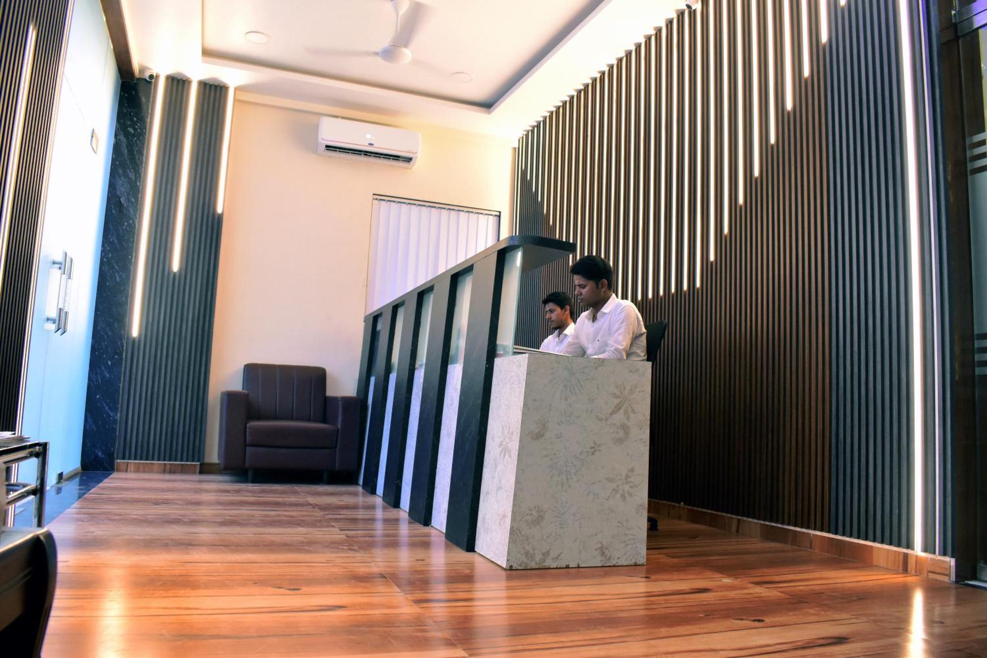 Smooth Checkin By Edition Blue 3*