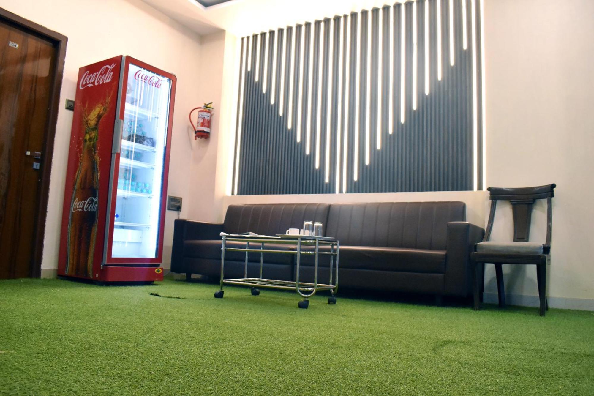 Smooth Checkin By Edition Blue 3*