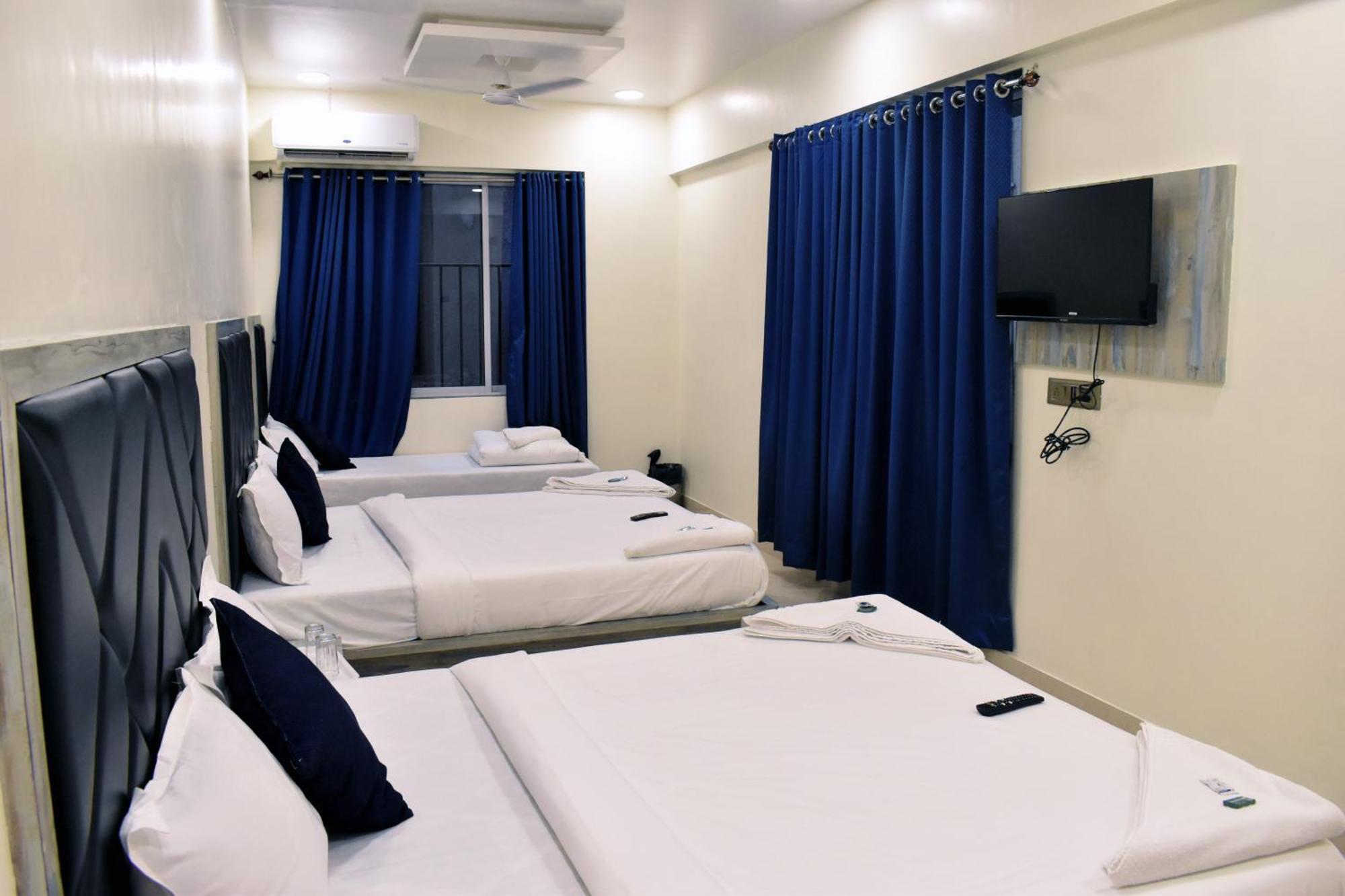 Hotel Smooth Checkin By Edition Blue Bombaim