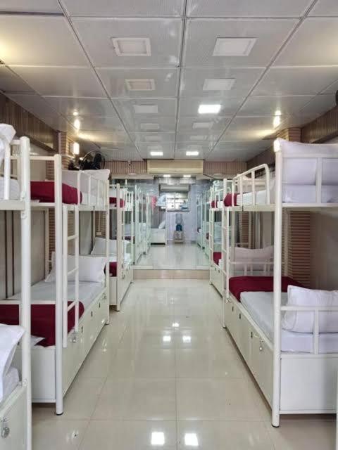 Friends And Pg House Mumbai