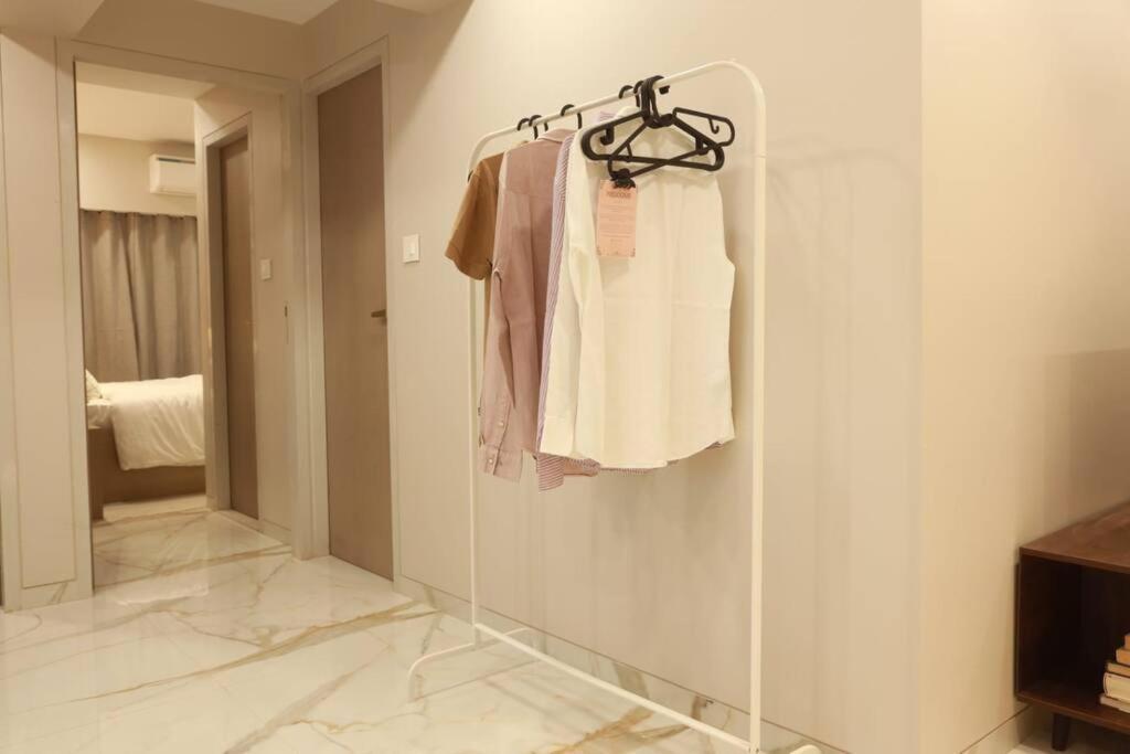 Downtown 2 And Half Bhk Appt Mahalaxmi, 1201 * Mumbai