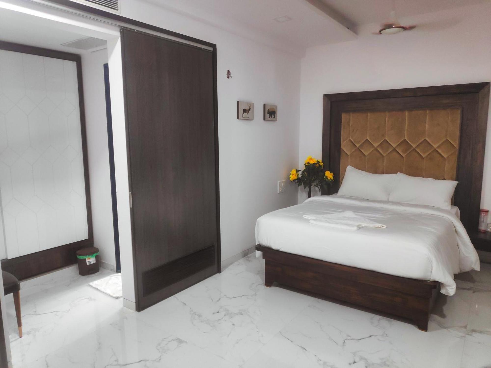 Premium In Hiranandani Powai By Maxxvalue - Chitranjan