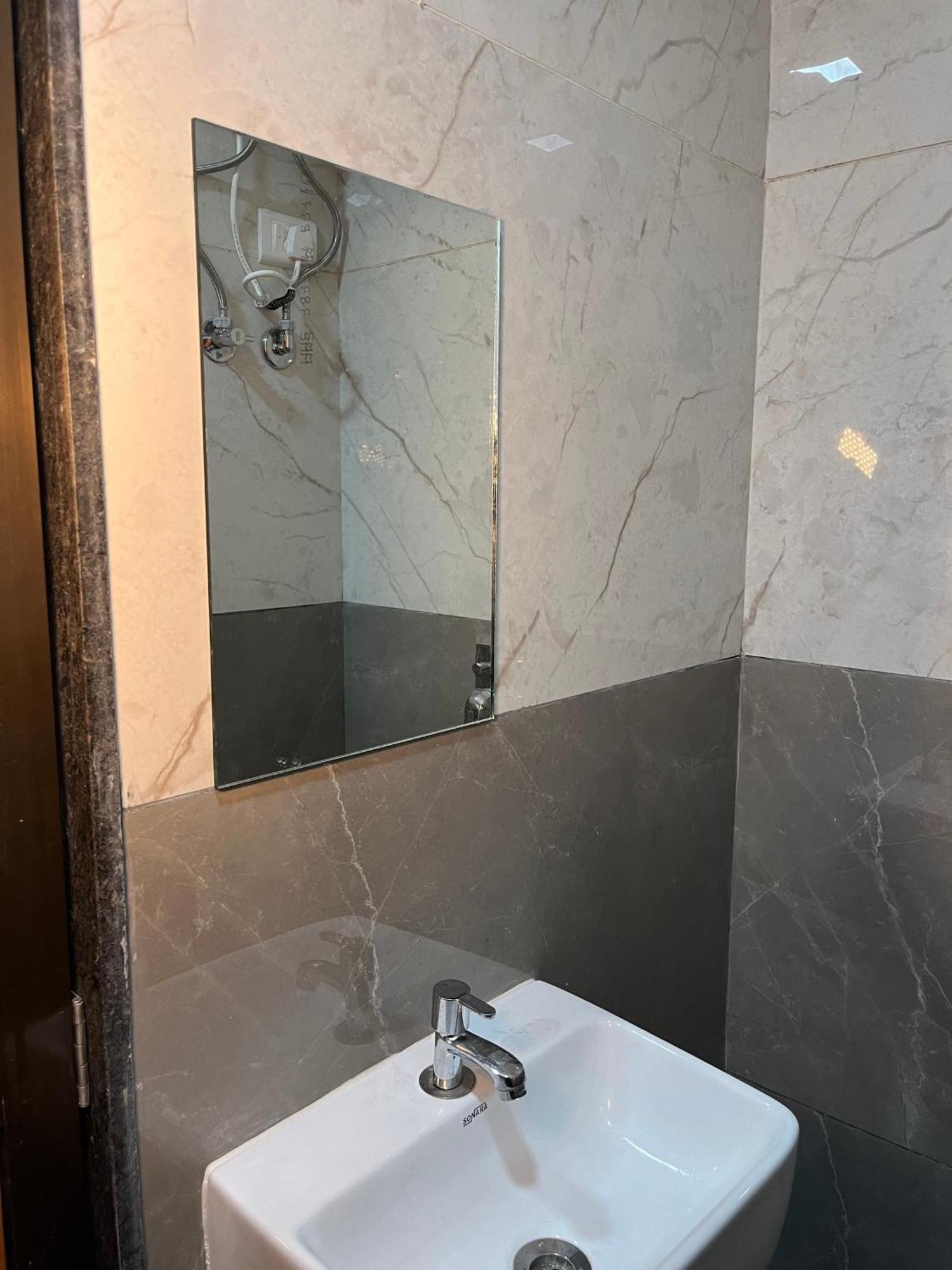 Hotel Parel Residency 3*