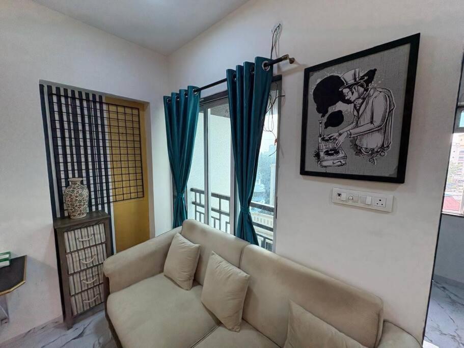 Chic - Bright 1 Bhk Close To Lilavati Hospital, Bandra West 602 Apartment *