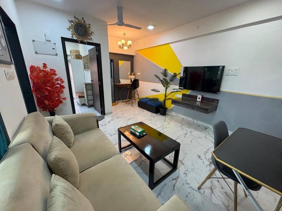 Chic - Bright 1 Bhk Close To Lilavati Hospital, Bandra West 602 Mumbai