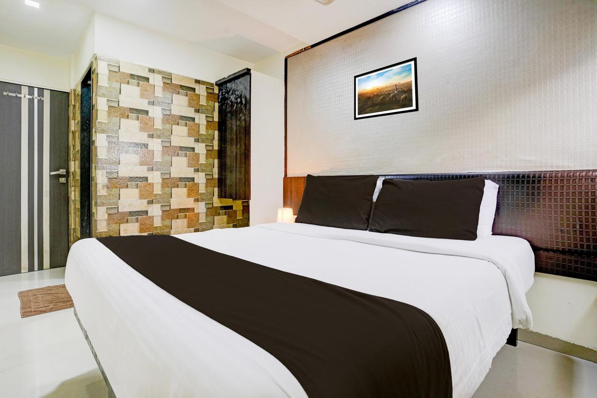 Hotel Golden Sagar - Kurla 3*