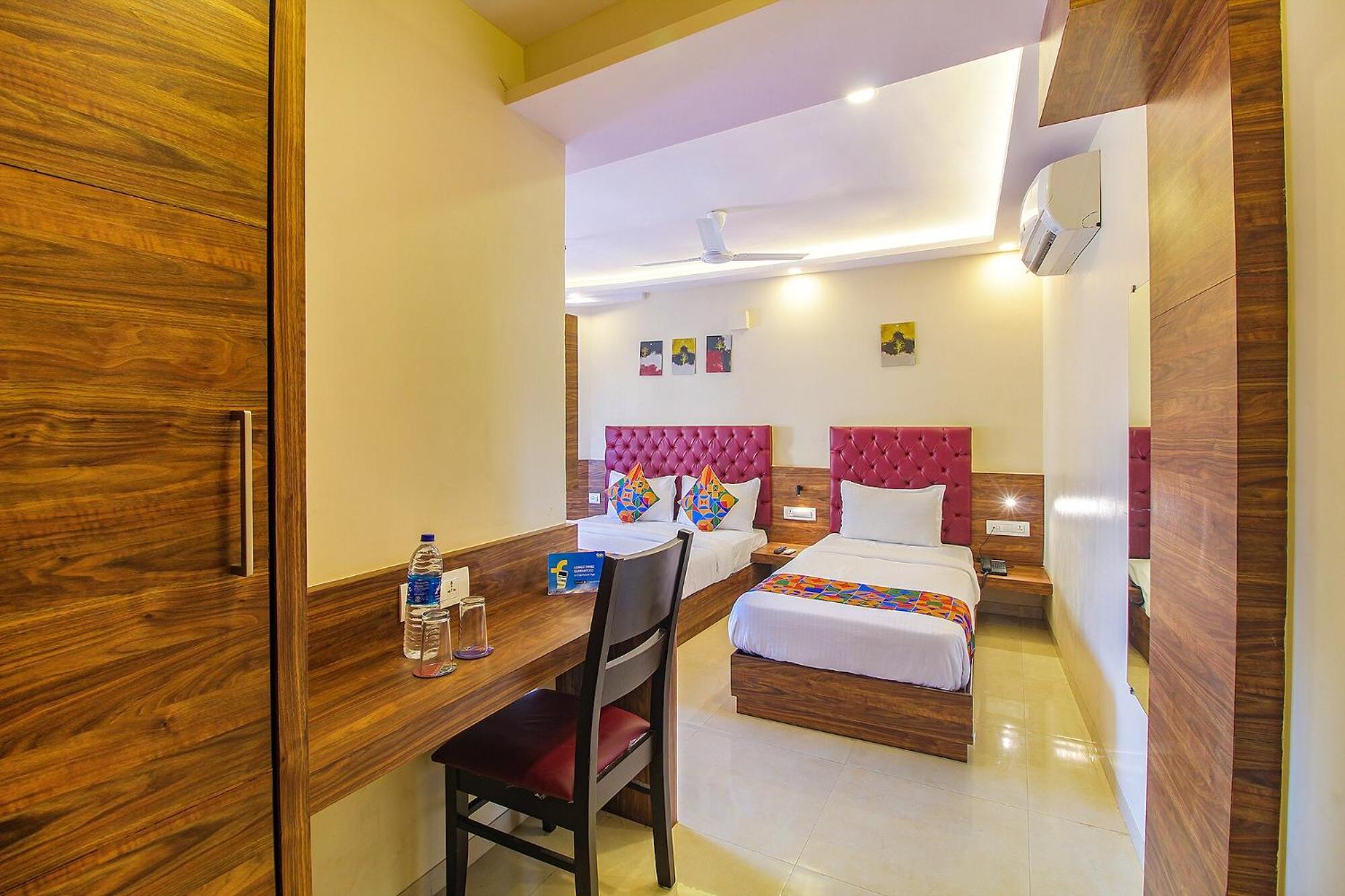 Fabhotel Peninsula - Nr Csmt Station