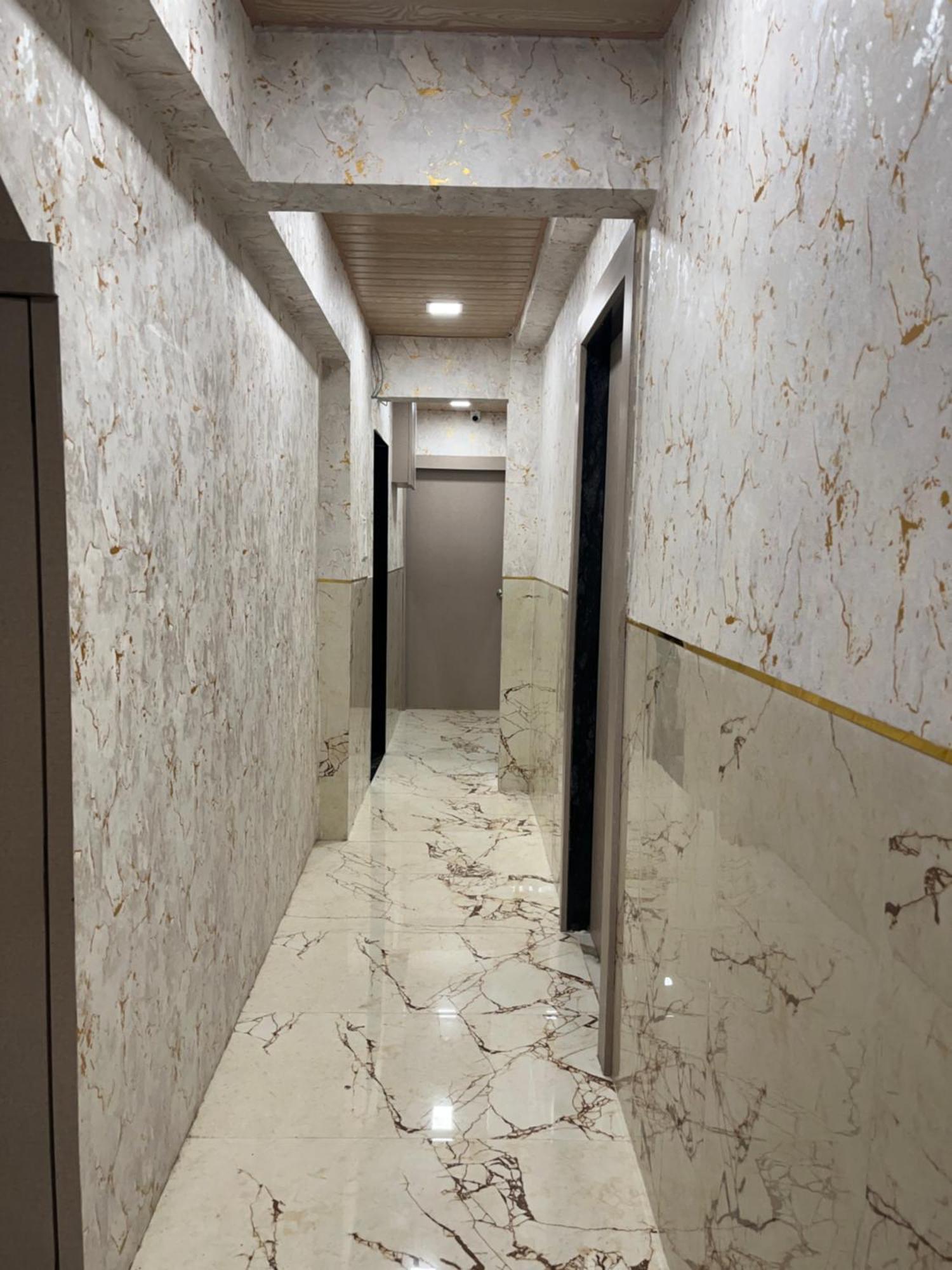 Newyork By Stayzy Hotel 3*
