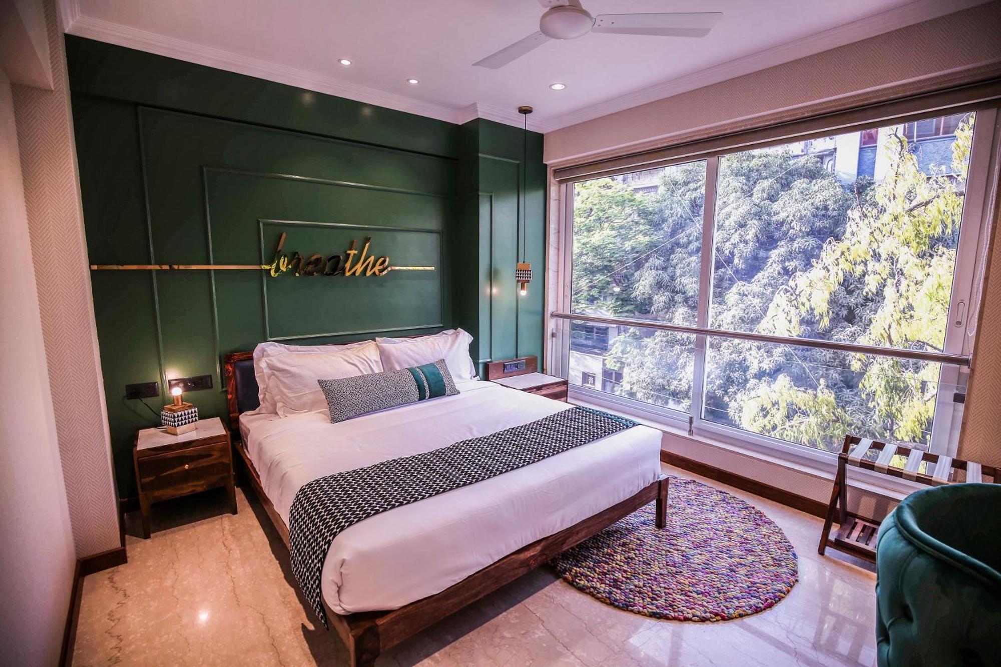 Theory9 Premium Service Bandra * Mumbai
