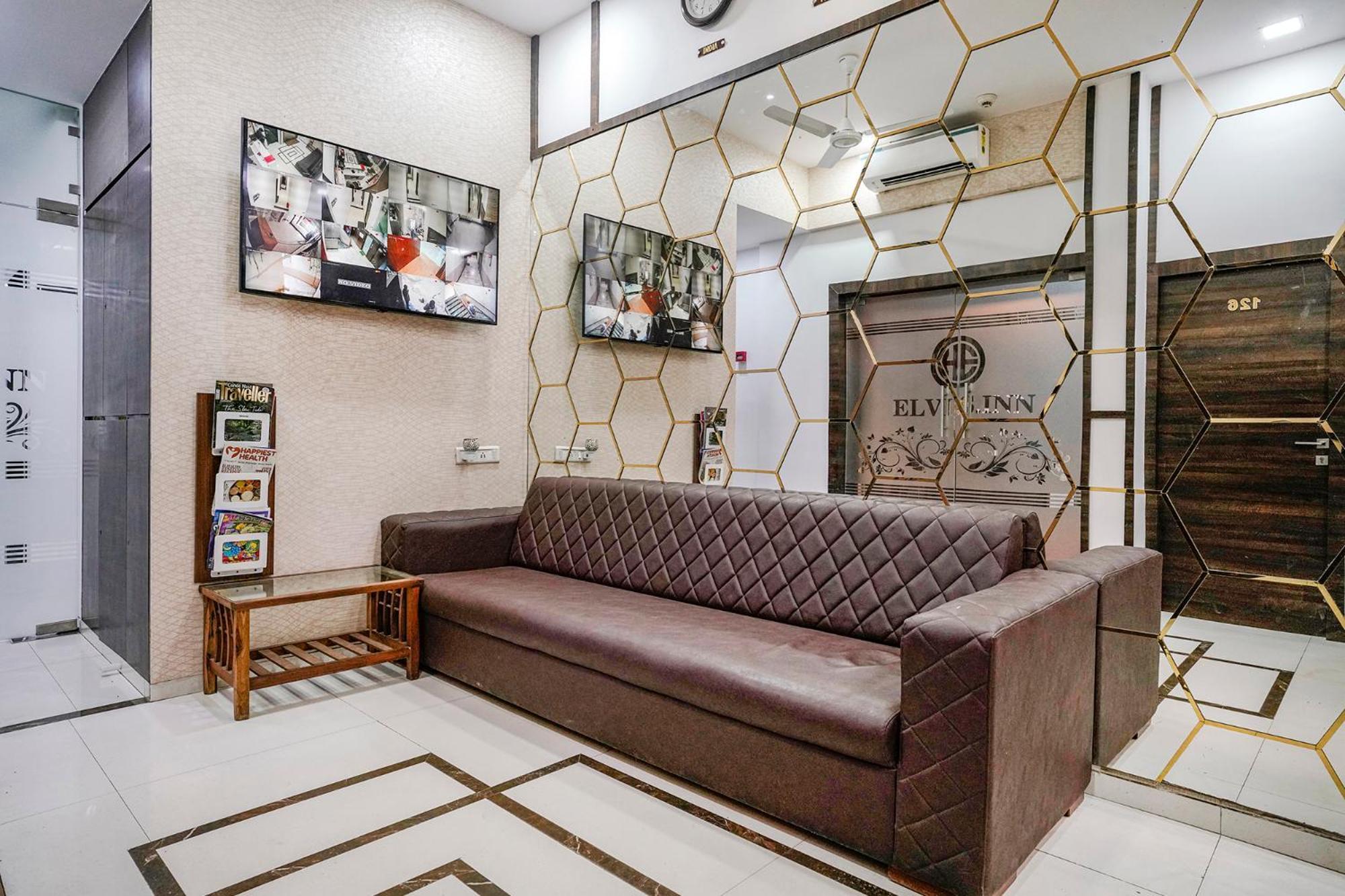 Hotel Fabhotel Elvis - Nr International Airport
