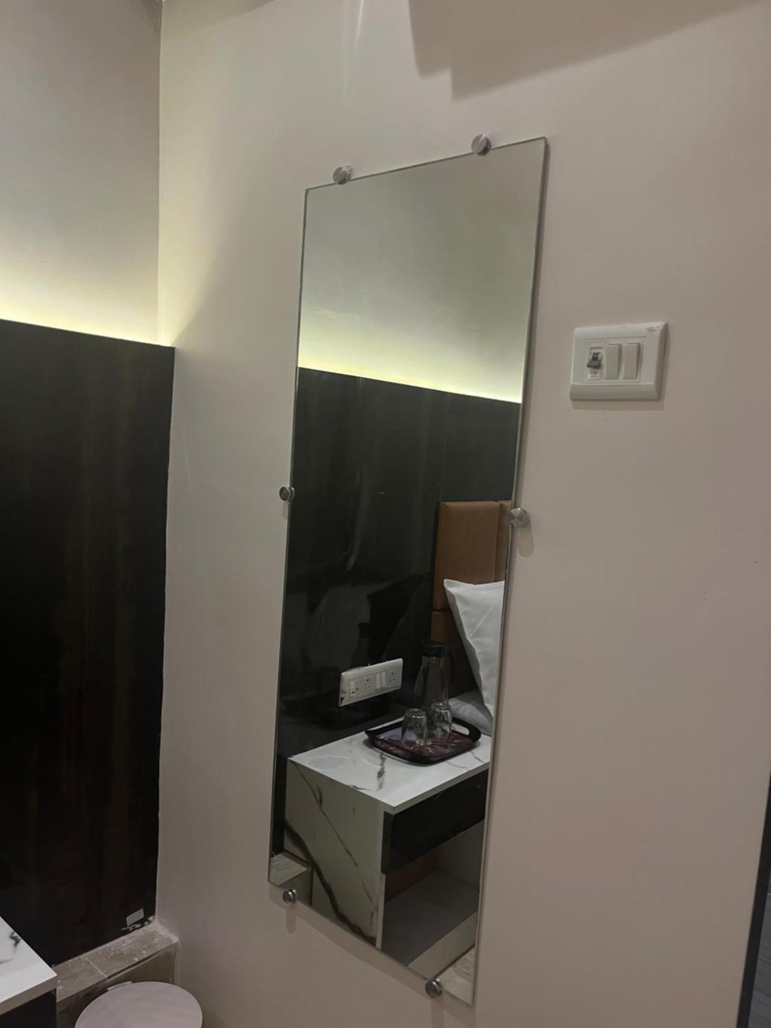 Powai Palace 3*