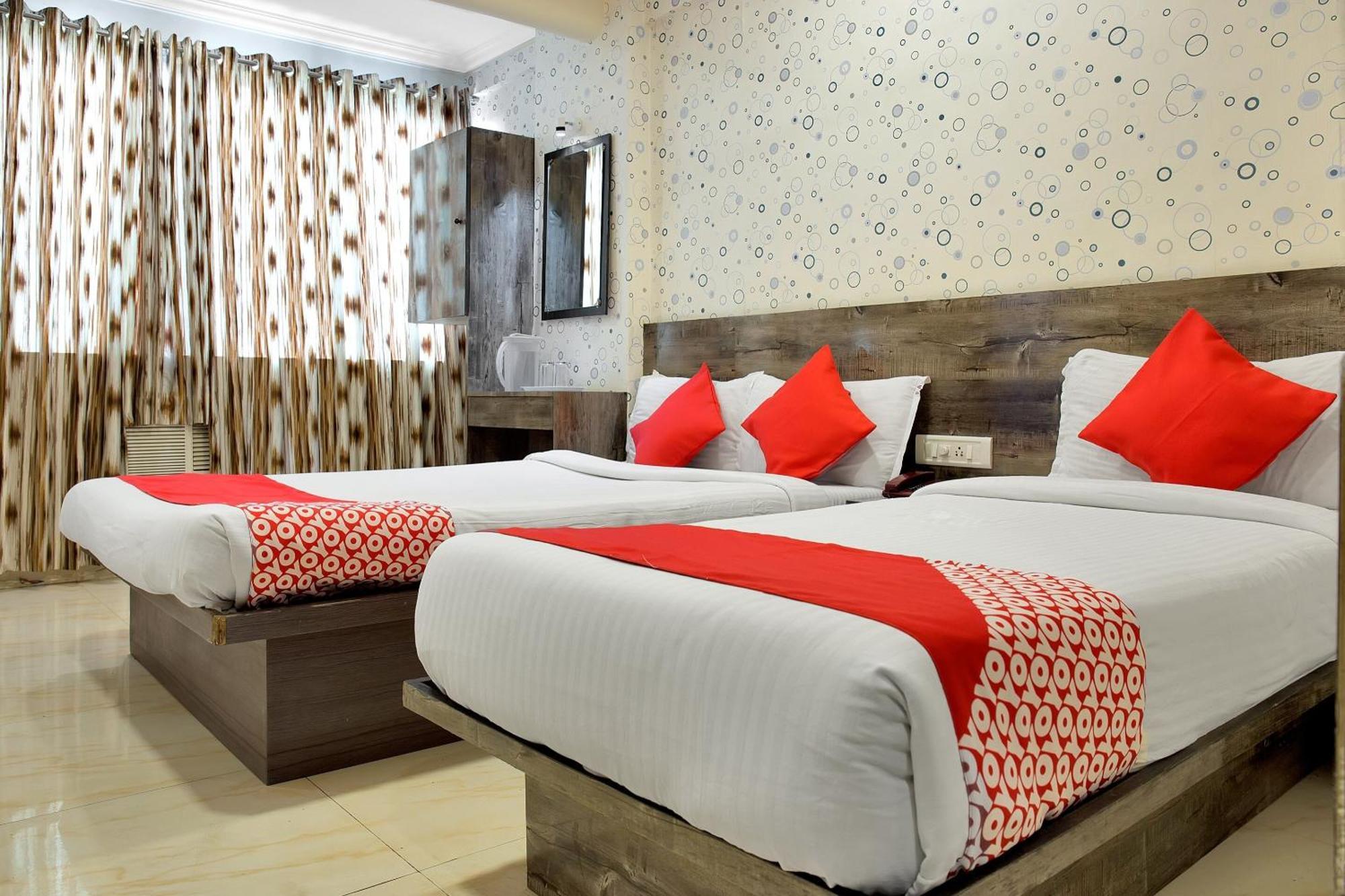 Hotel OYO 5665 Rana Residency 3*