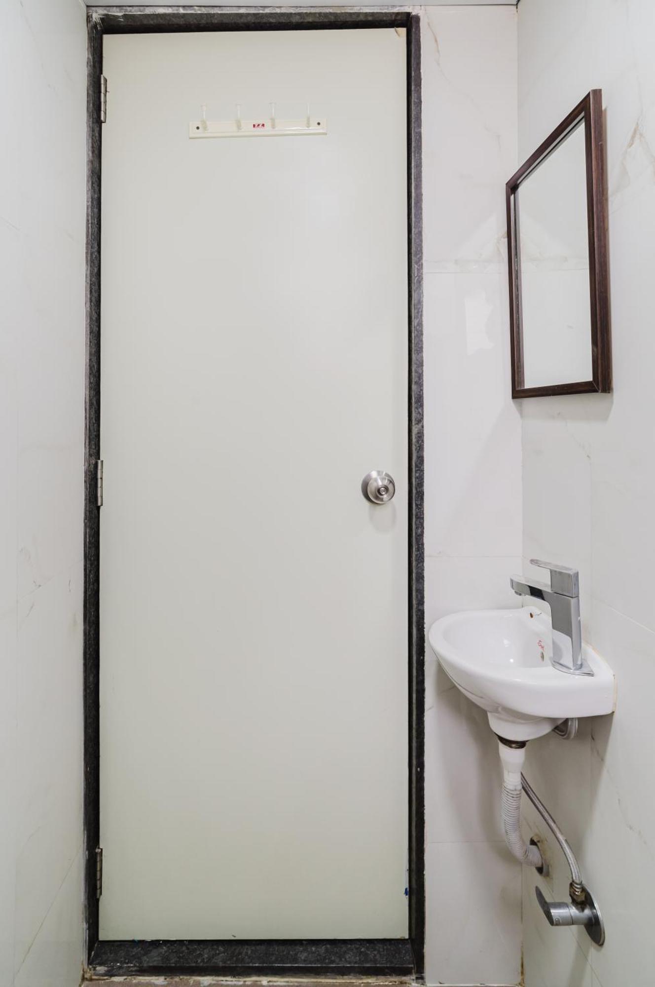 Oak 1bhk Bandra W By The Company Mumbai