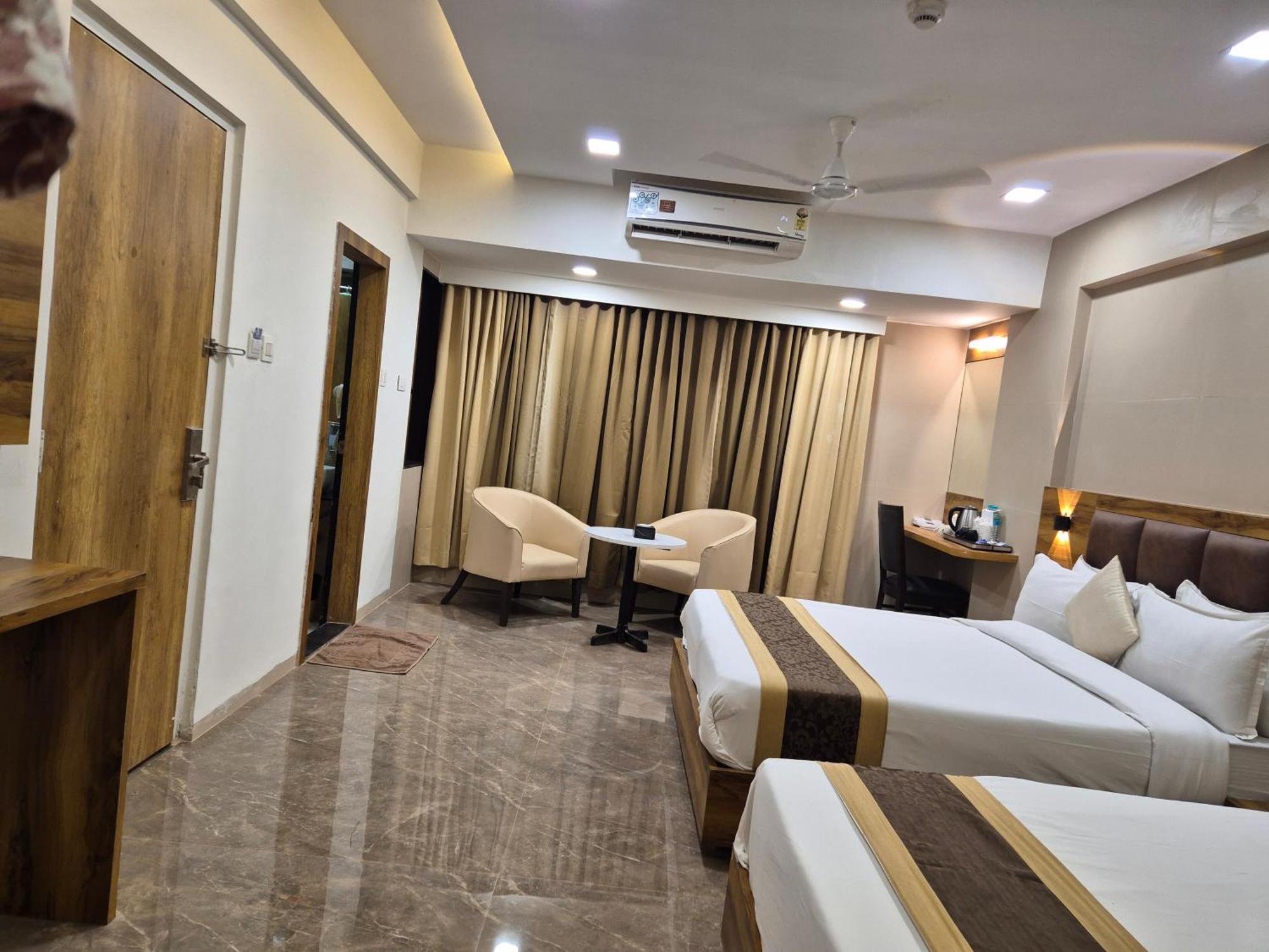 Grace Galaxy Hotel 3*