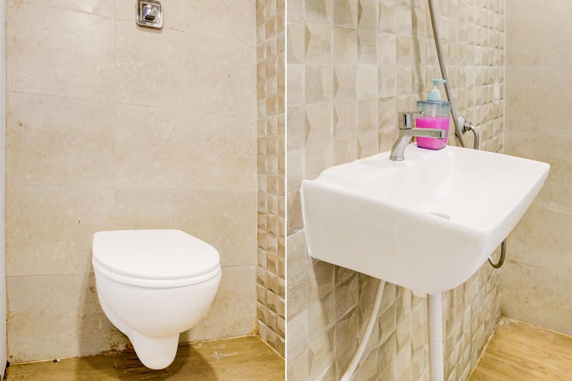 Super O Maahi Residency Hotel