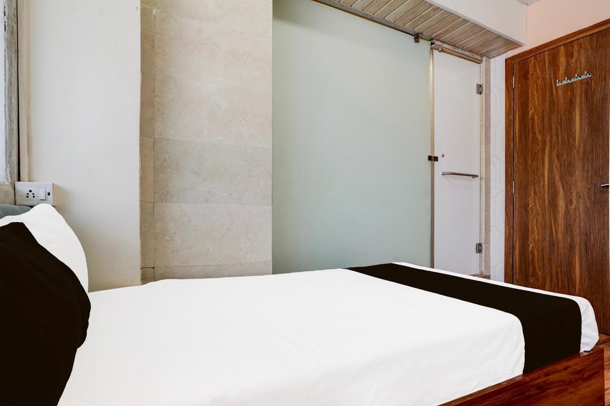 Super O Maahi Residency Hotel