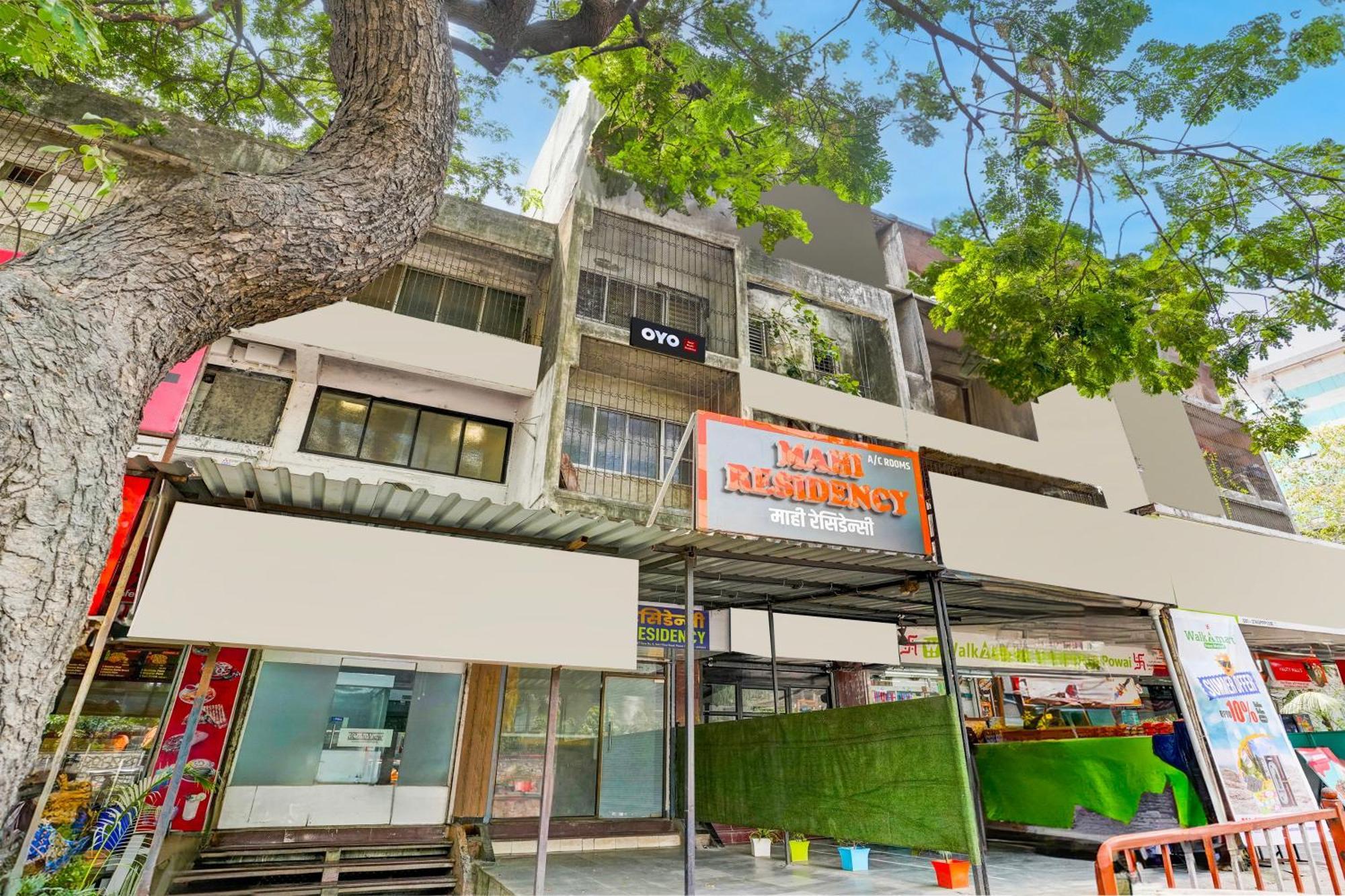 Hotel Super O Maahi Residency