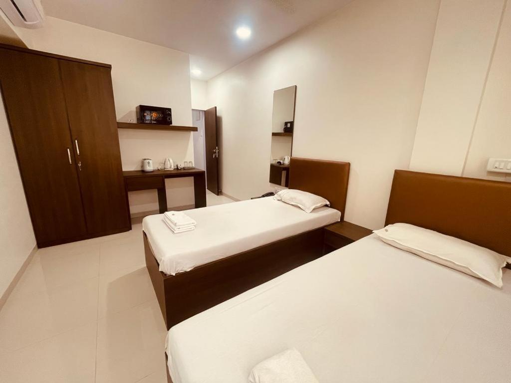 Apartment Tim Santacruz Airport *