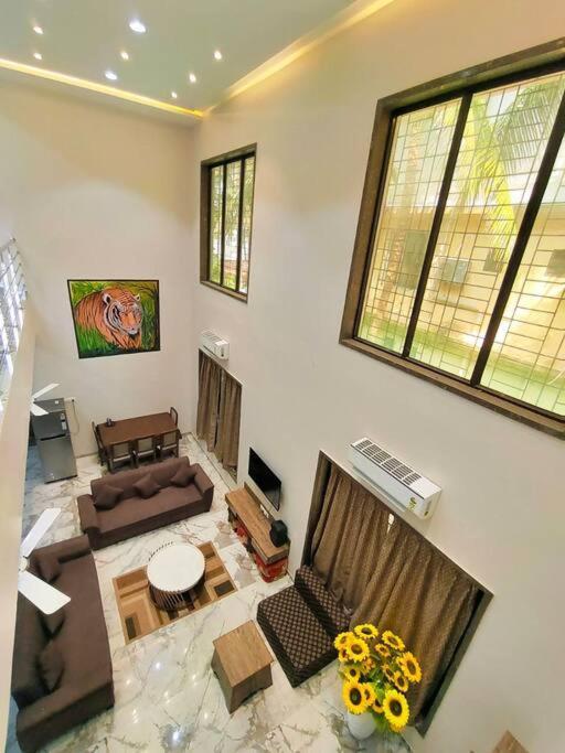 Gk House 5bhk Pvt Pool Mumbai