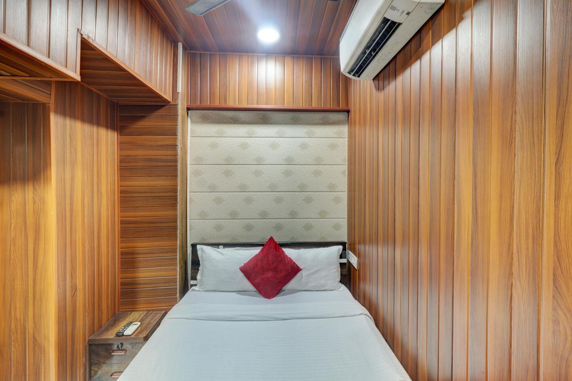 Ab Residency Near Kokilaben Dhirubhai Ambani Hospital Andheri West