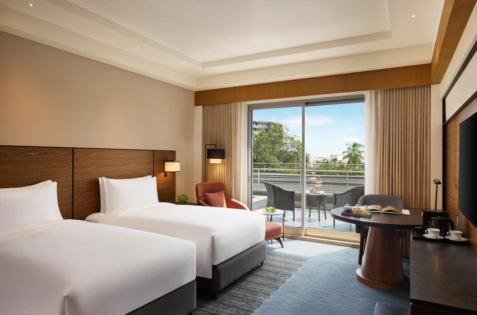 Grand Hyatt And Residences 5*