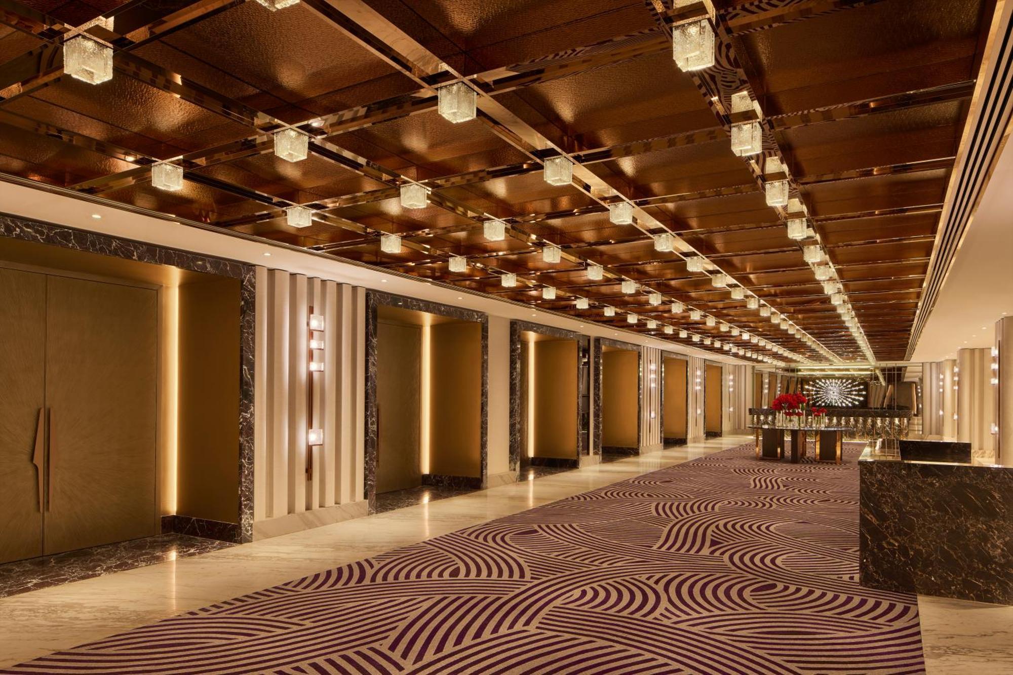 Grand Hyatt And Residences Hotel 5*