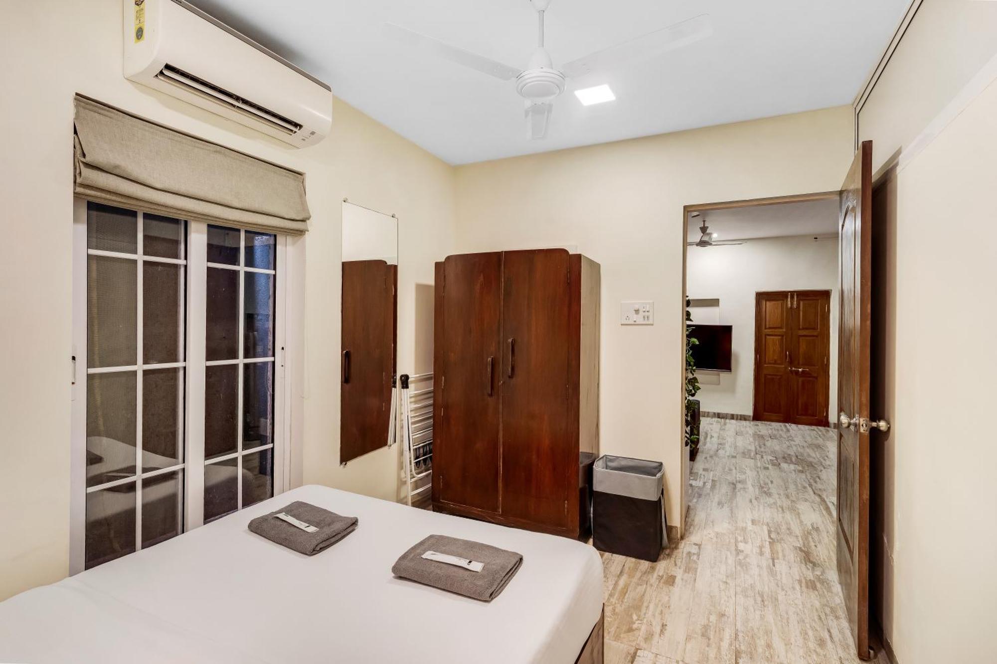 Cleo 1bhk Khar W By The Company Acomodação com café da manhã  *
