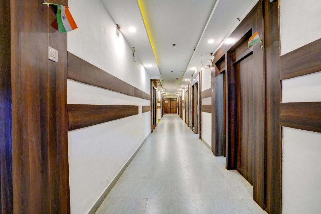 Glitz Diamond - Nr Bkc Guest house 2*