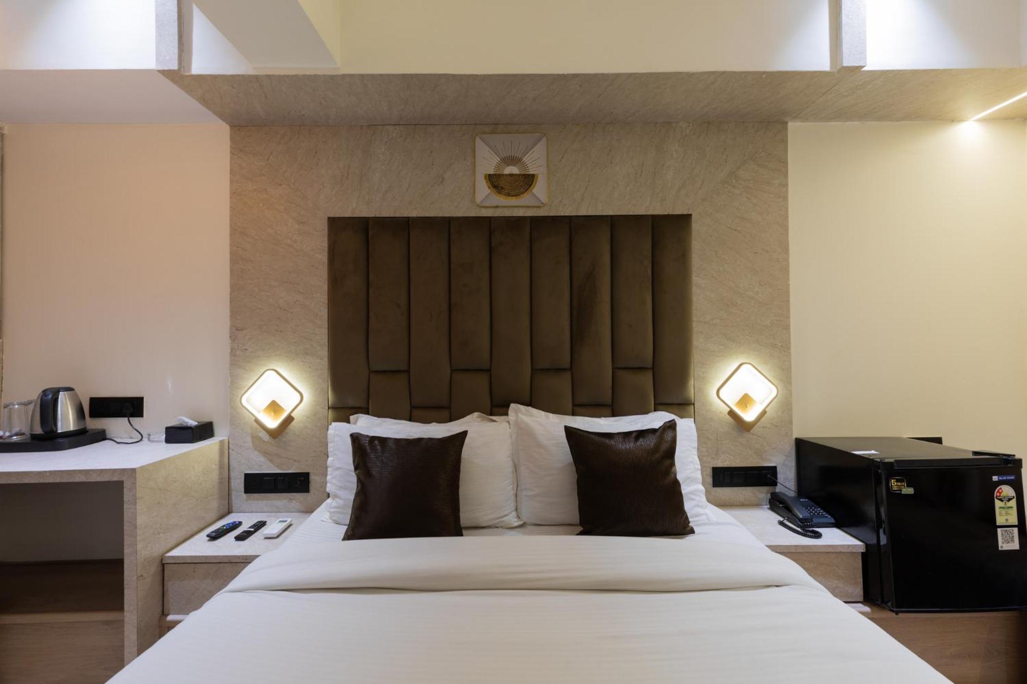 Larmont Luxury Hotel