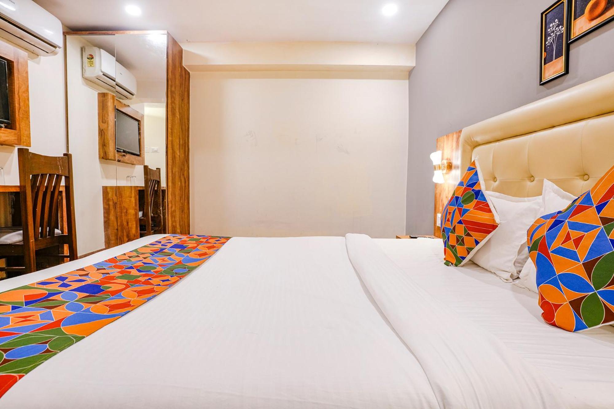 Fabhotel Grand Prime - Nr Nesco Exhibition Centre 3*