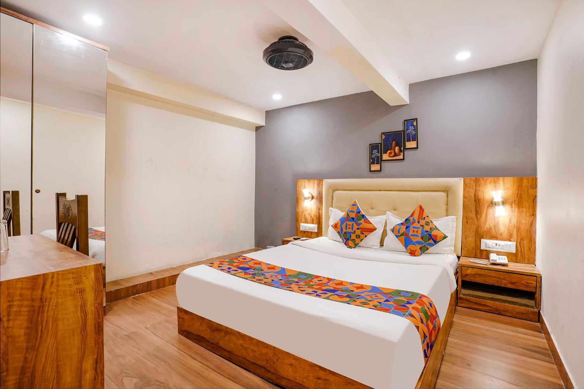 Fabhotel Grand Prime - Nr Nesco Exhibition Centre 3*