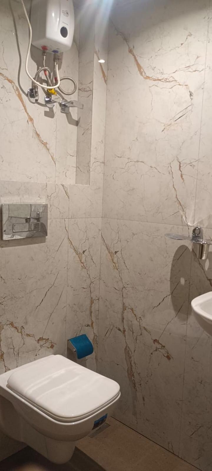 Le West Near Exhibition Center & Hotel 3*