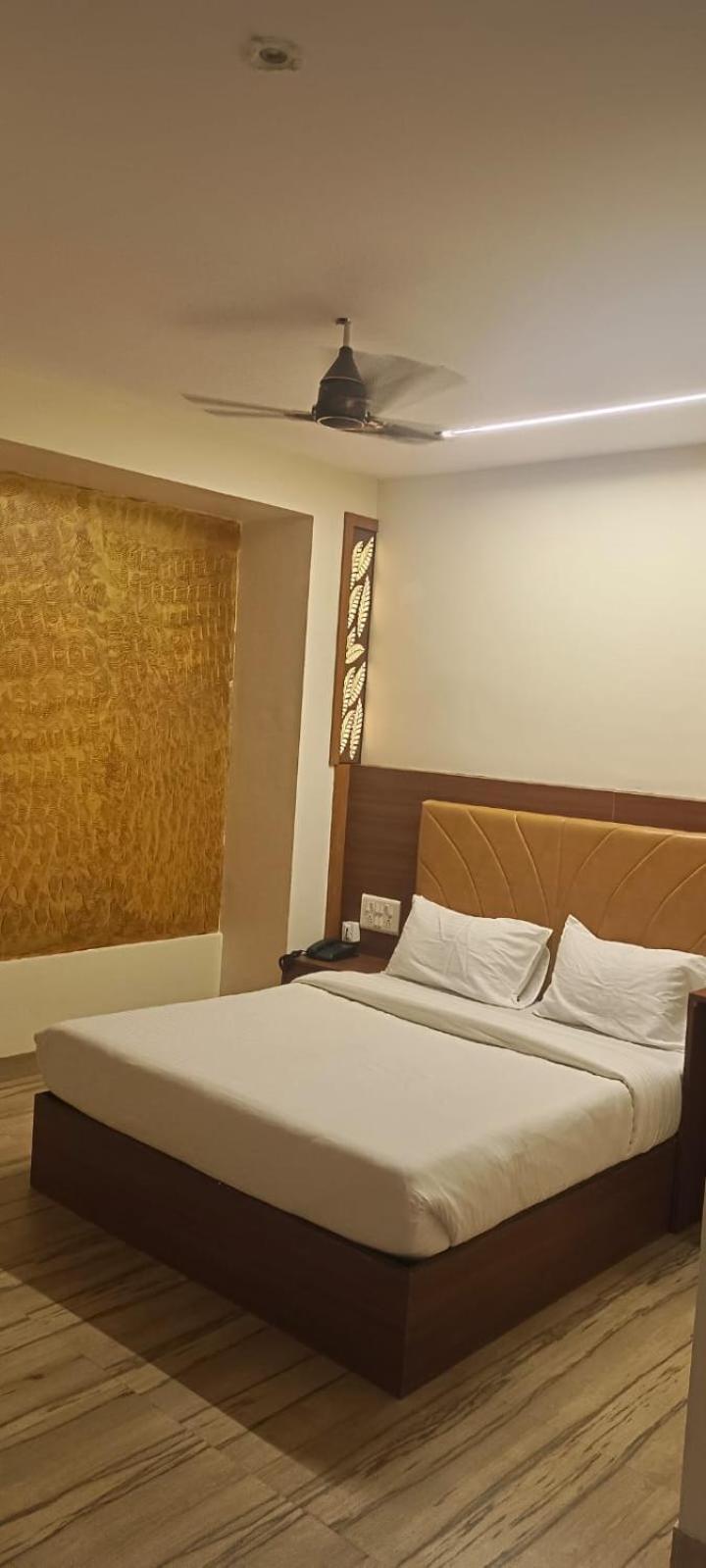 Le West Near Exhibition Center & Hotel Mumbai