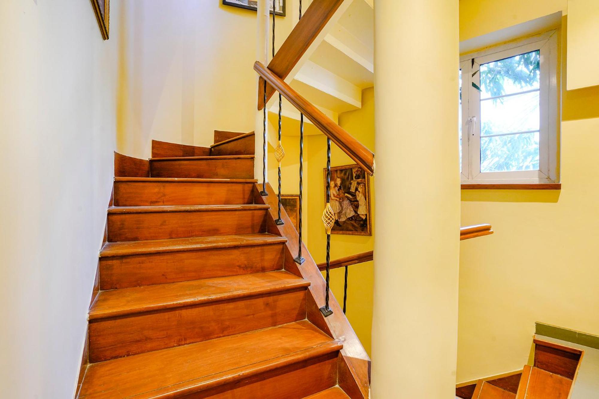 Hotel Fabhotel Supra Homes