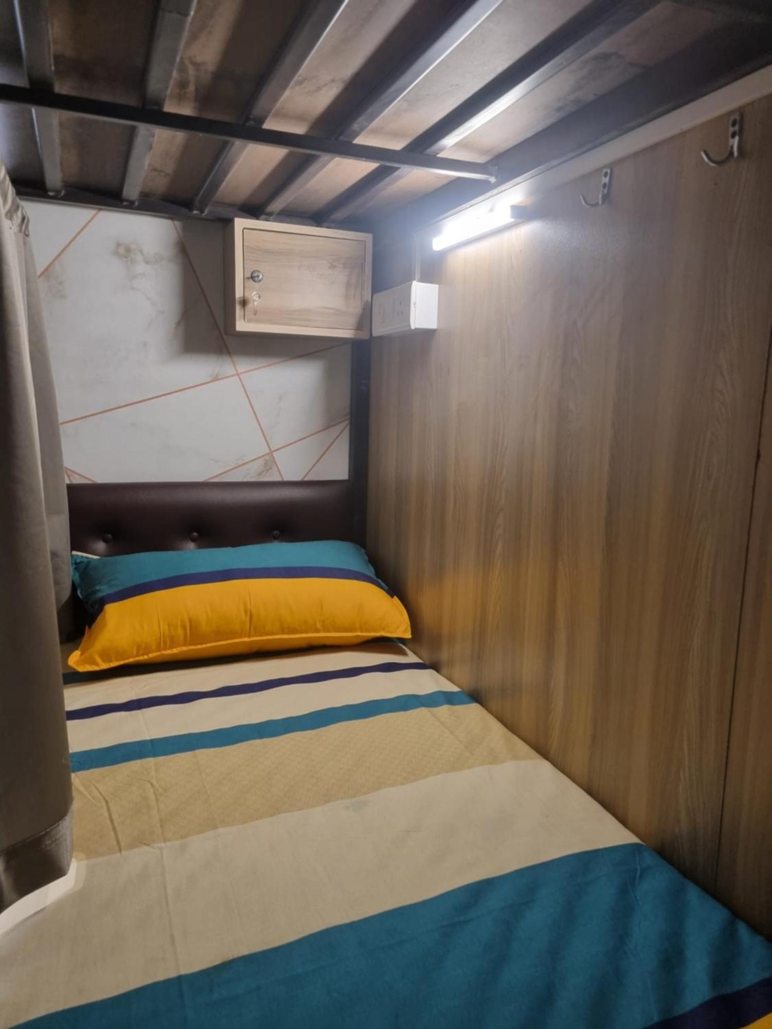 The Plaza Hostel Mumbai
