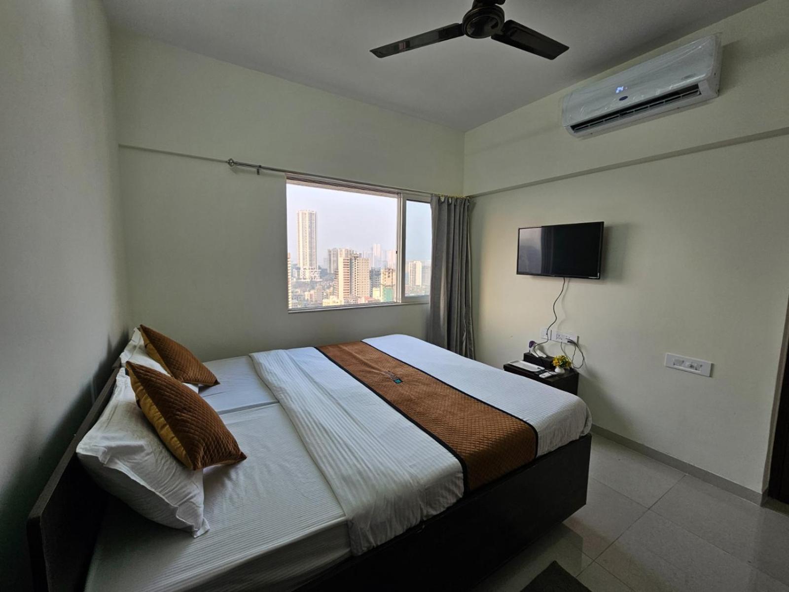 Apartment Pinaki Comfort Malad *