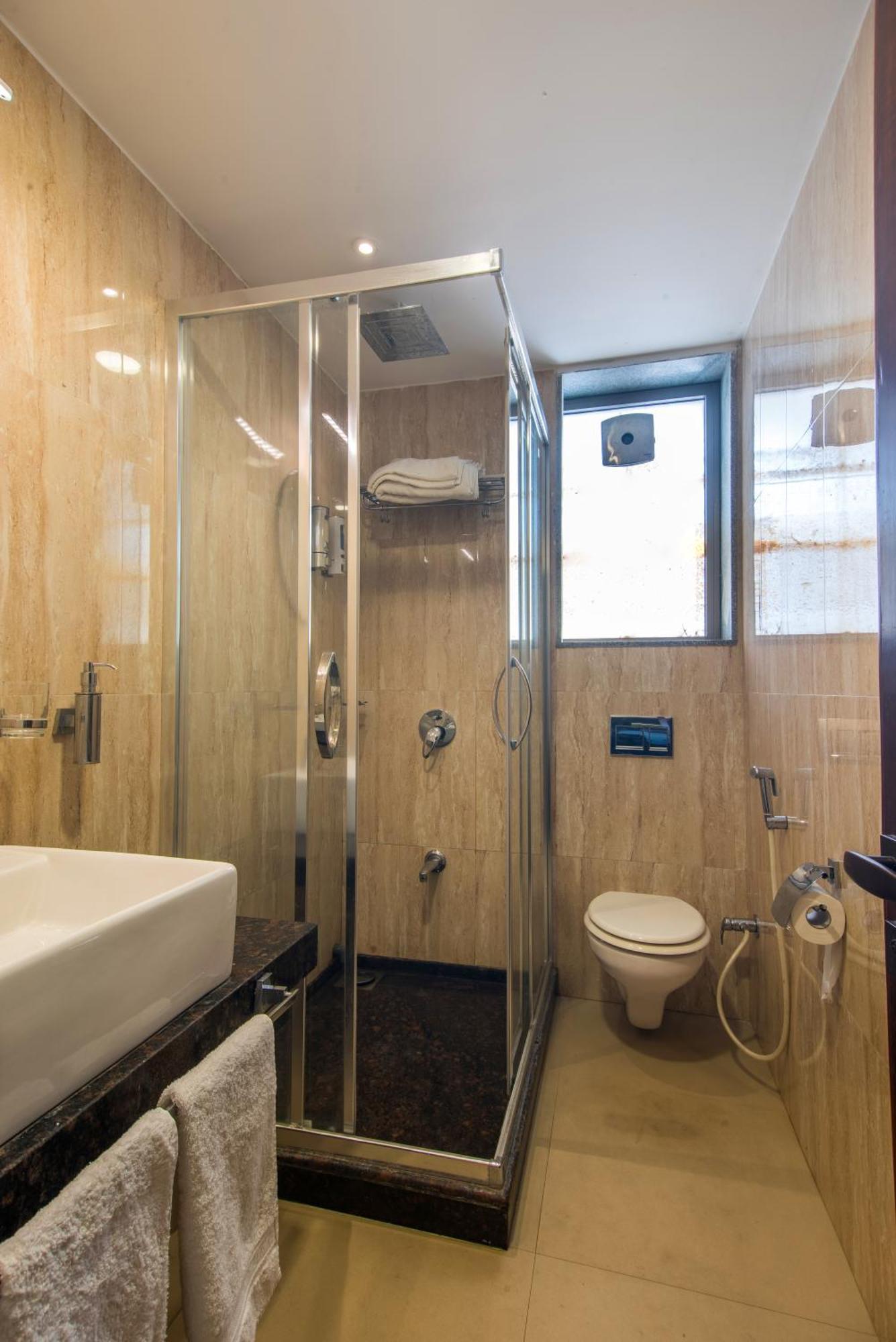 Bed & Breakfast The V Sadan