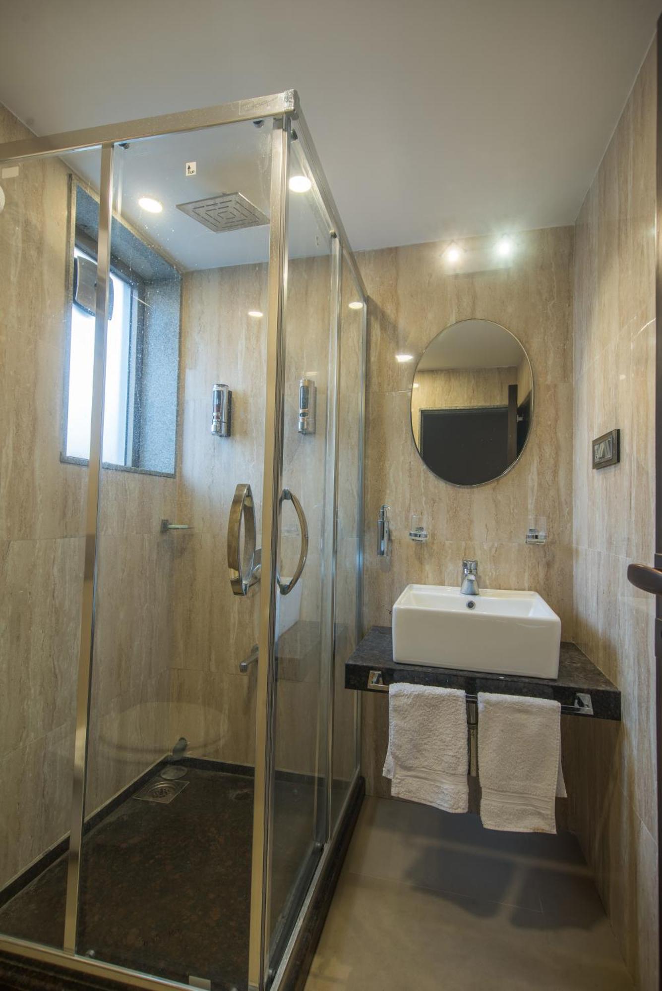 The V Sadan Bed & Breakfast 4*