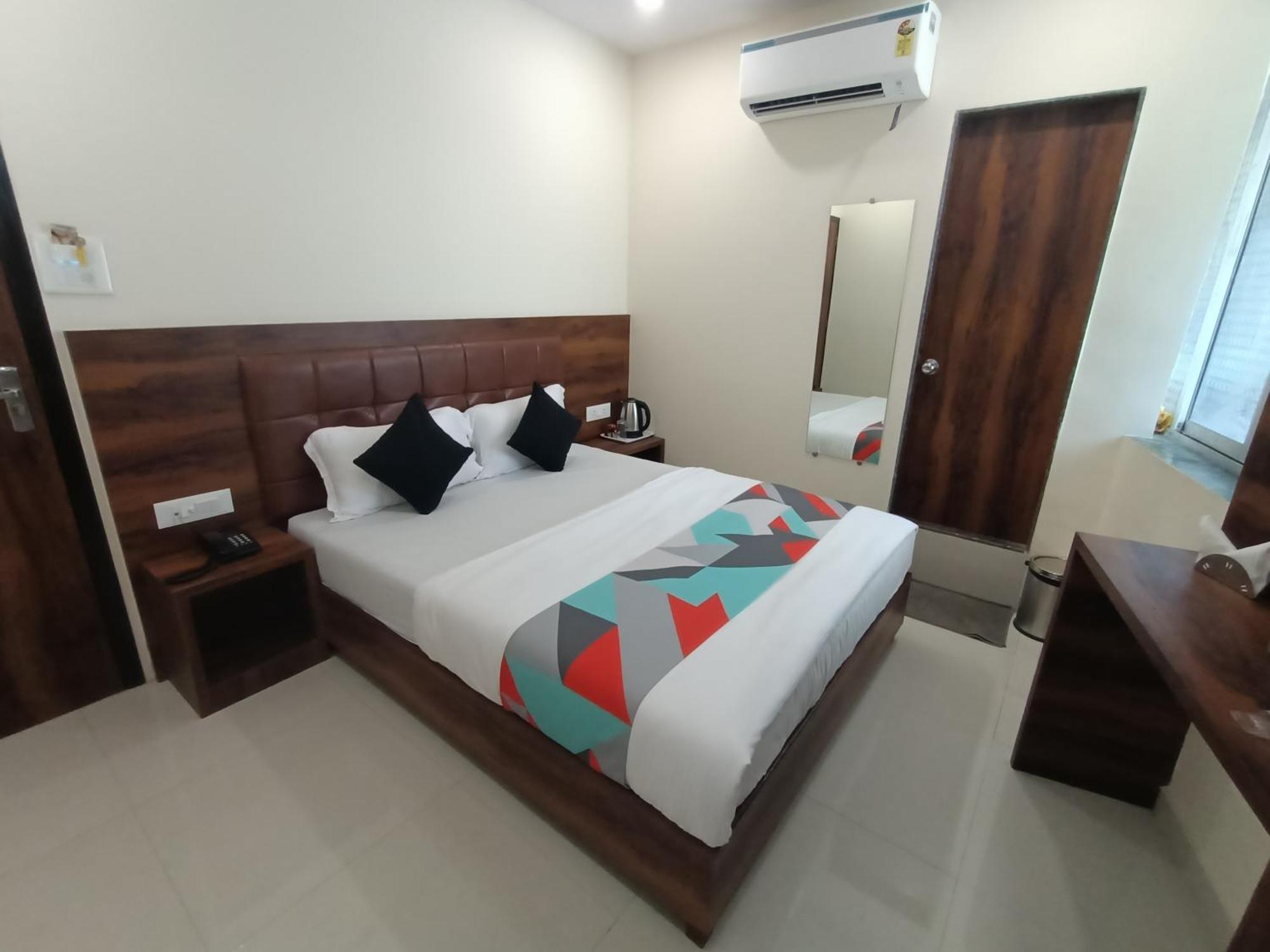 Lavender - In Andheri East Hotel