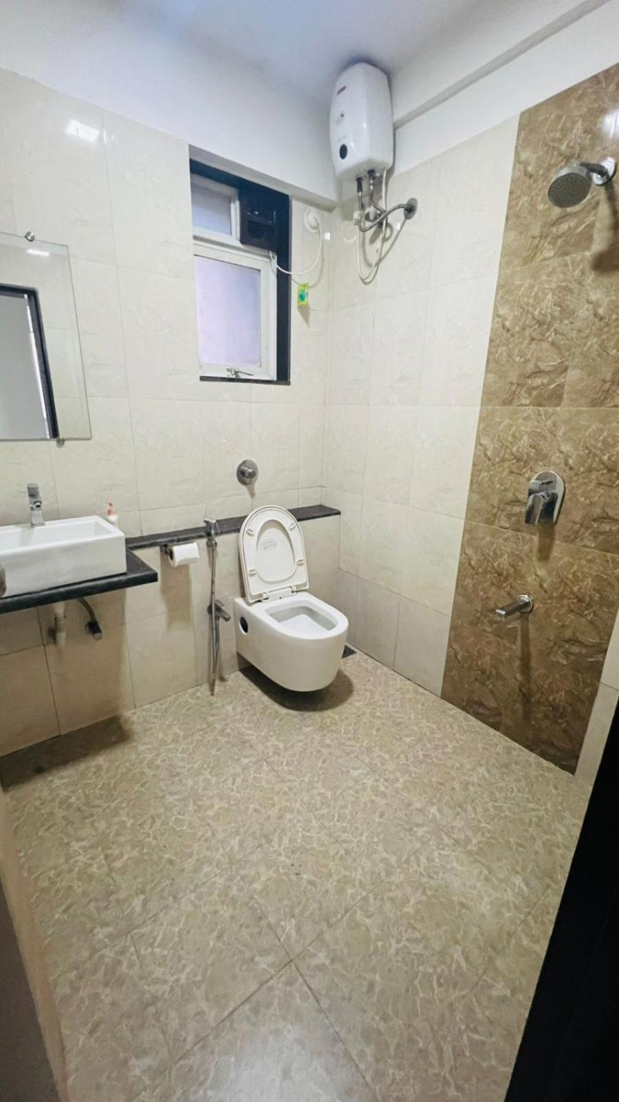 Guest house Luna Spaces- Near International Airport Mumbai