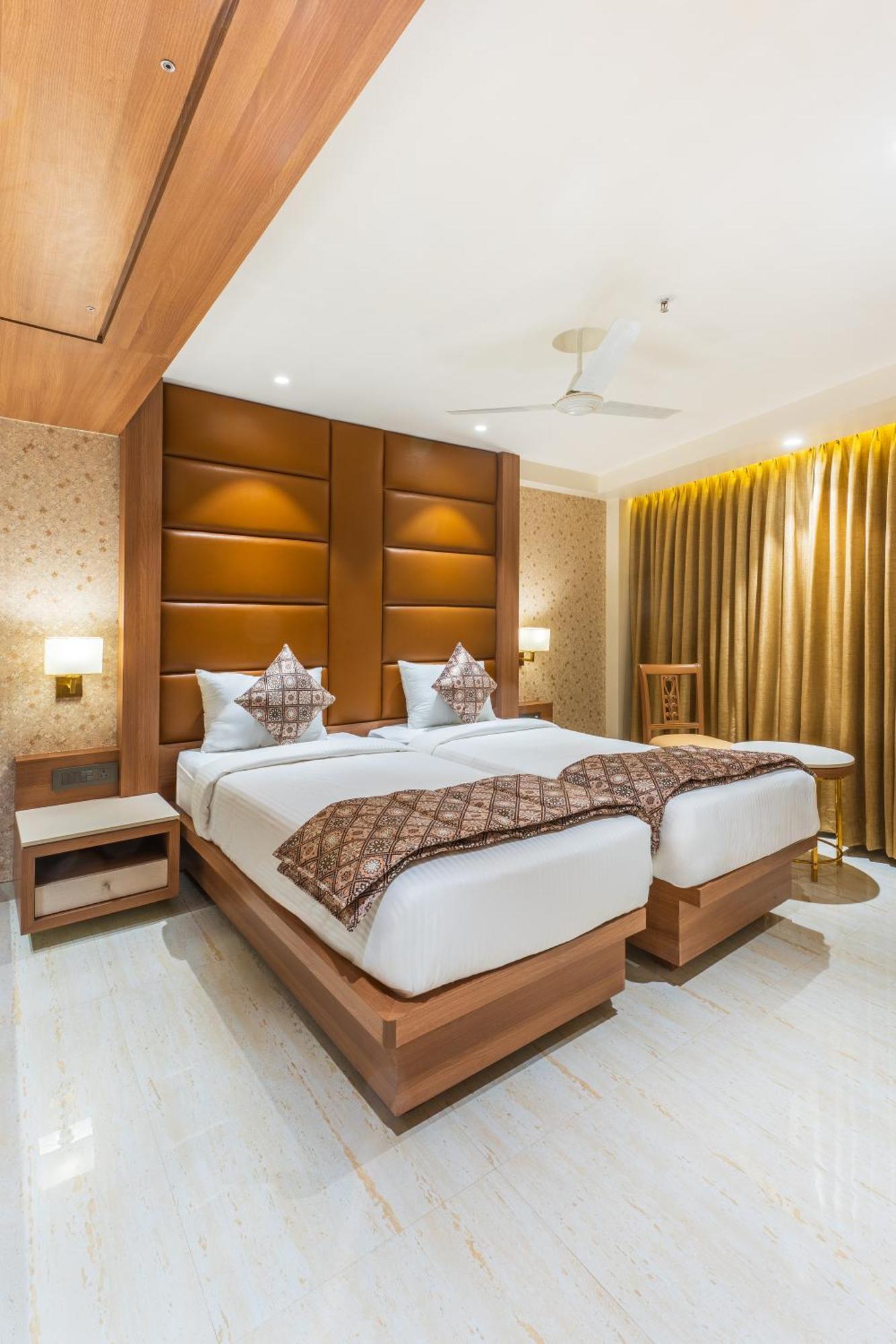 Hotel Supreme Comforts - Airport Mumbai
